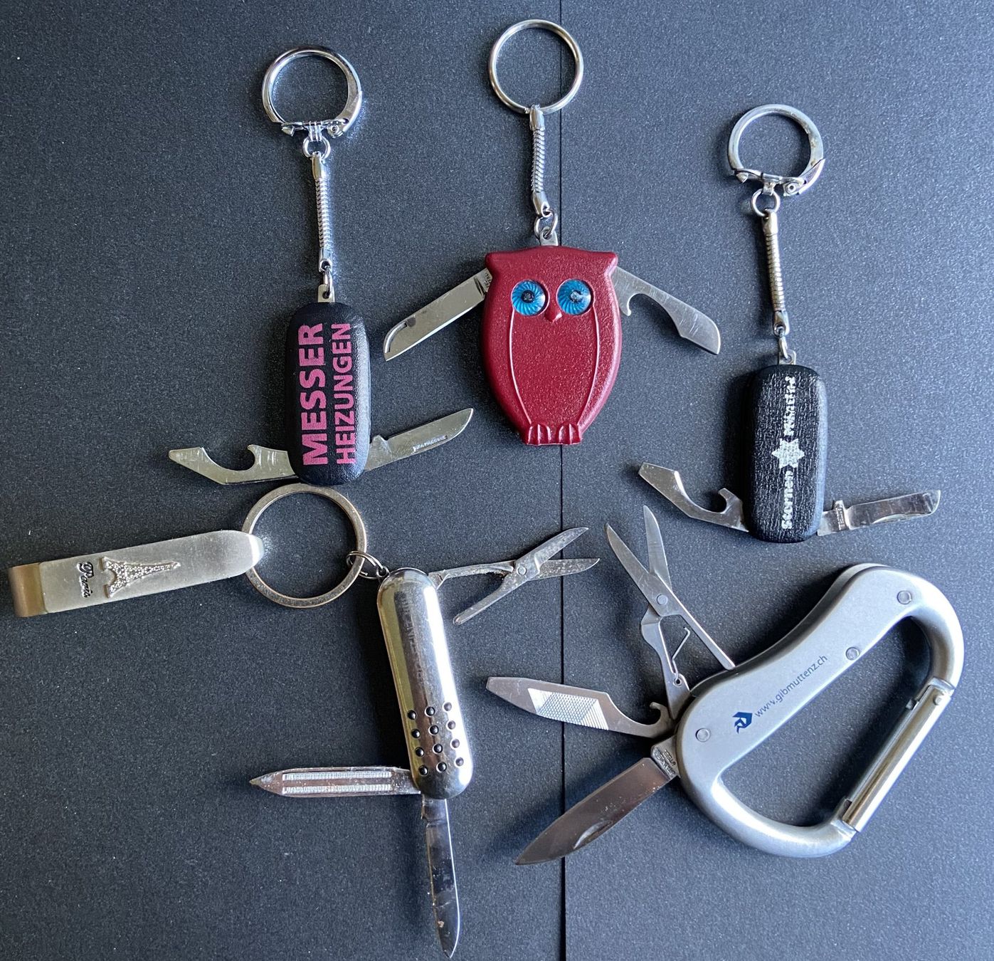 Portachiavi: 5  verschiedene Schlüsselanhänger mit Messer – Usato da Böckten venduto da Hansi36