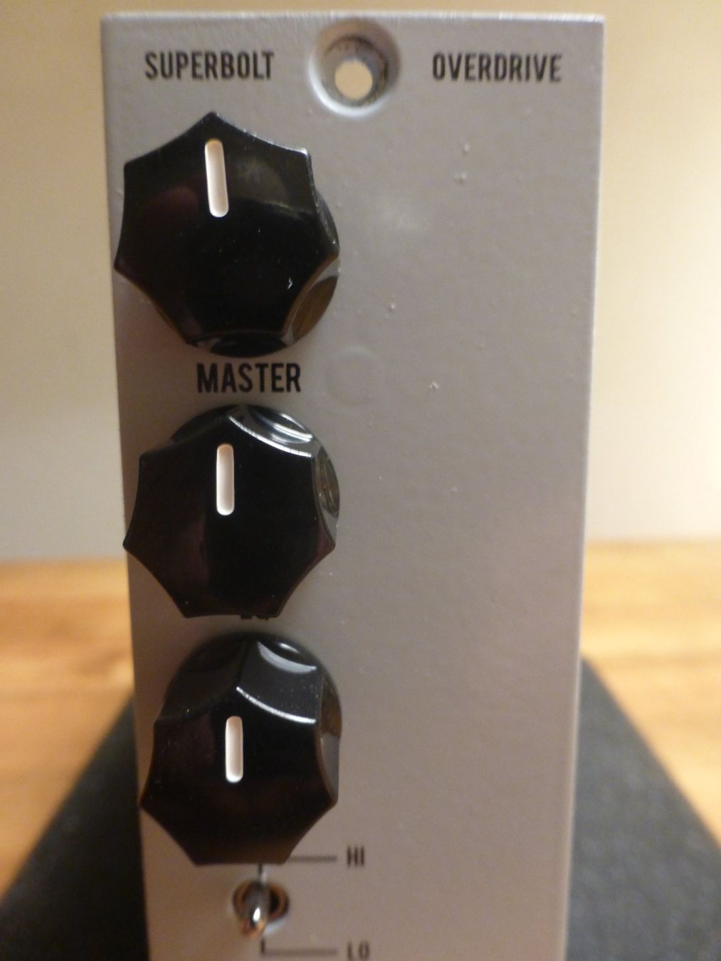 JHS Strumenti musicali: JHS Superbolt API 500 Format Distortion Overdrive – Usato da Zumikon venduto da psisound 5