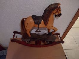 Antikes Schaukelpferd aus Holz gebraucht guter Zustand