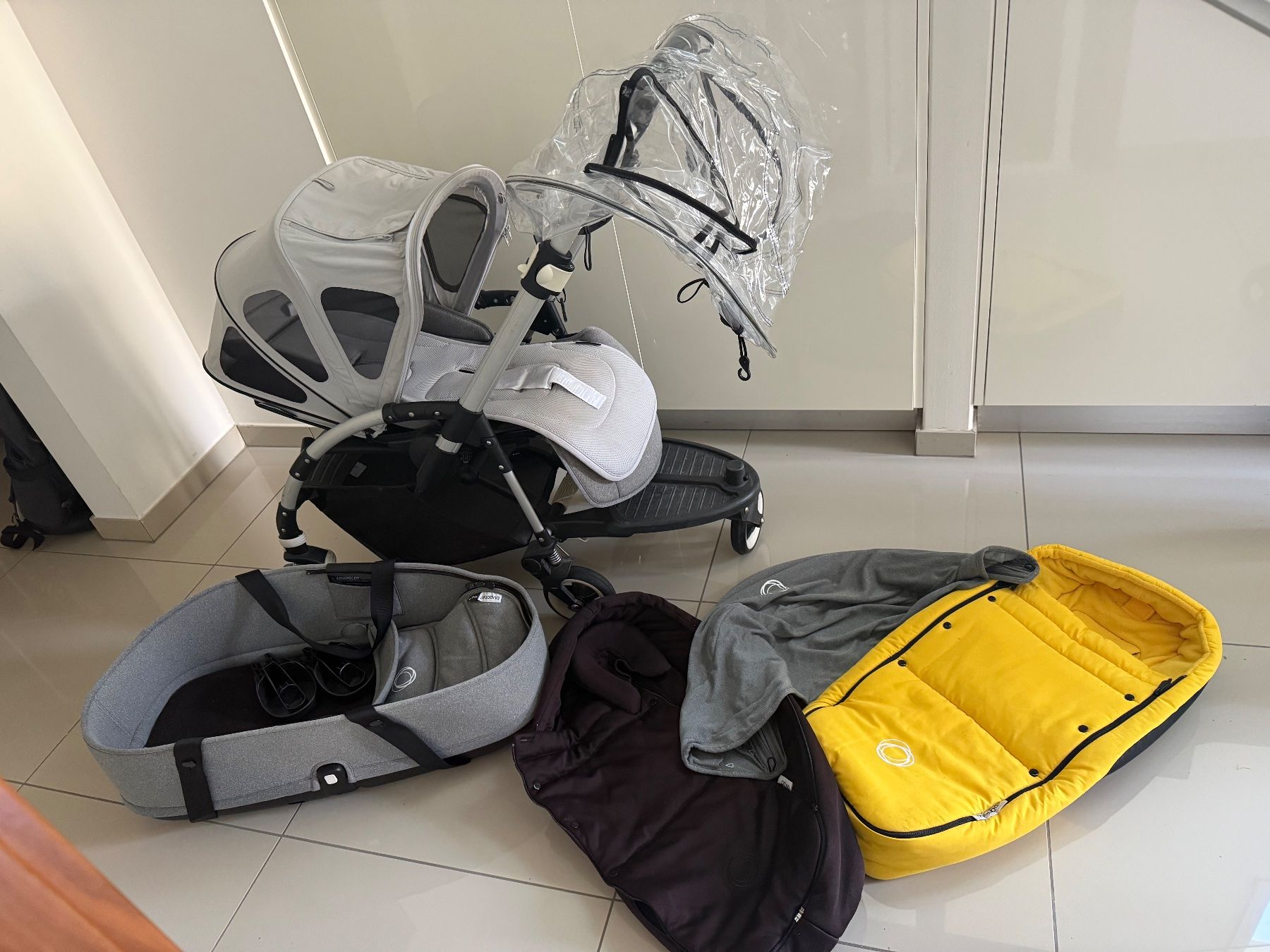 Carrozzine: Poussette Bugaboo bee 3 et nombreux accessoires – Usato da Vallamand venduto da pao_82kw