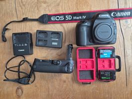 Canon EOS 5D Mark IV mit Batteriegriff und Zubehör