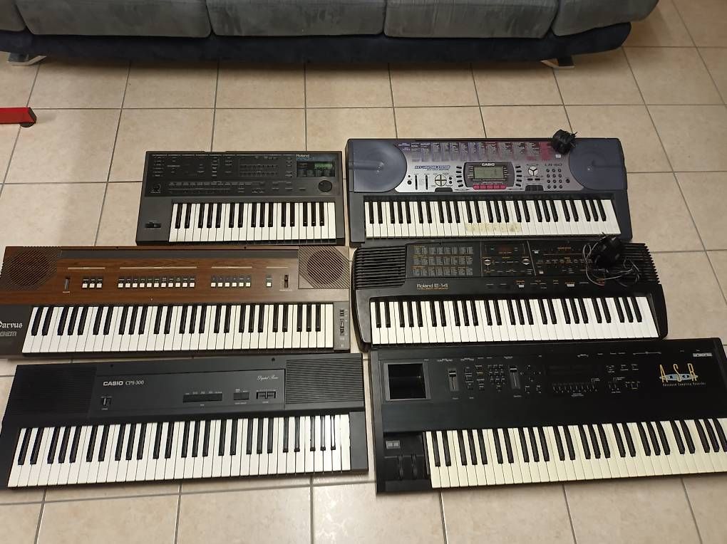 Strumenti musicali: Vendo diverse tastiere – Difettoso da Caneggio venduto da matte123
