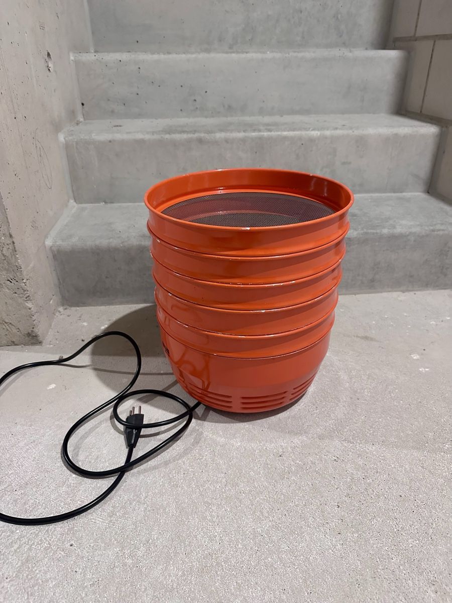 Sigg Elettrodomestici da cucina: Sigg Dörrex orange mit 5 Gitter – Usato da Blumenstein venduto da Thunerin_1987