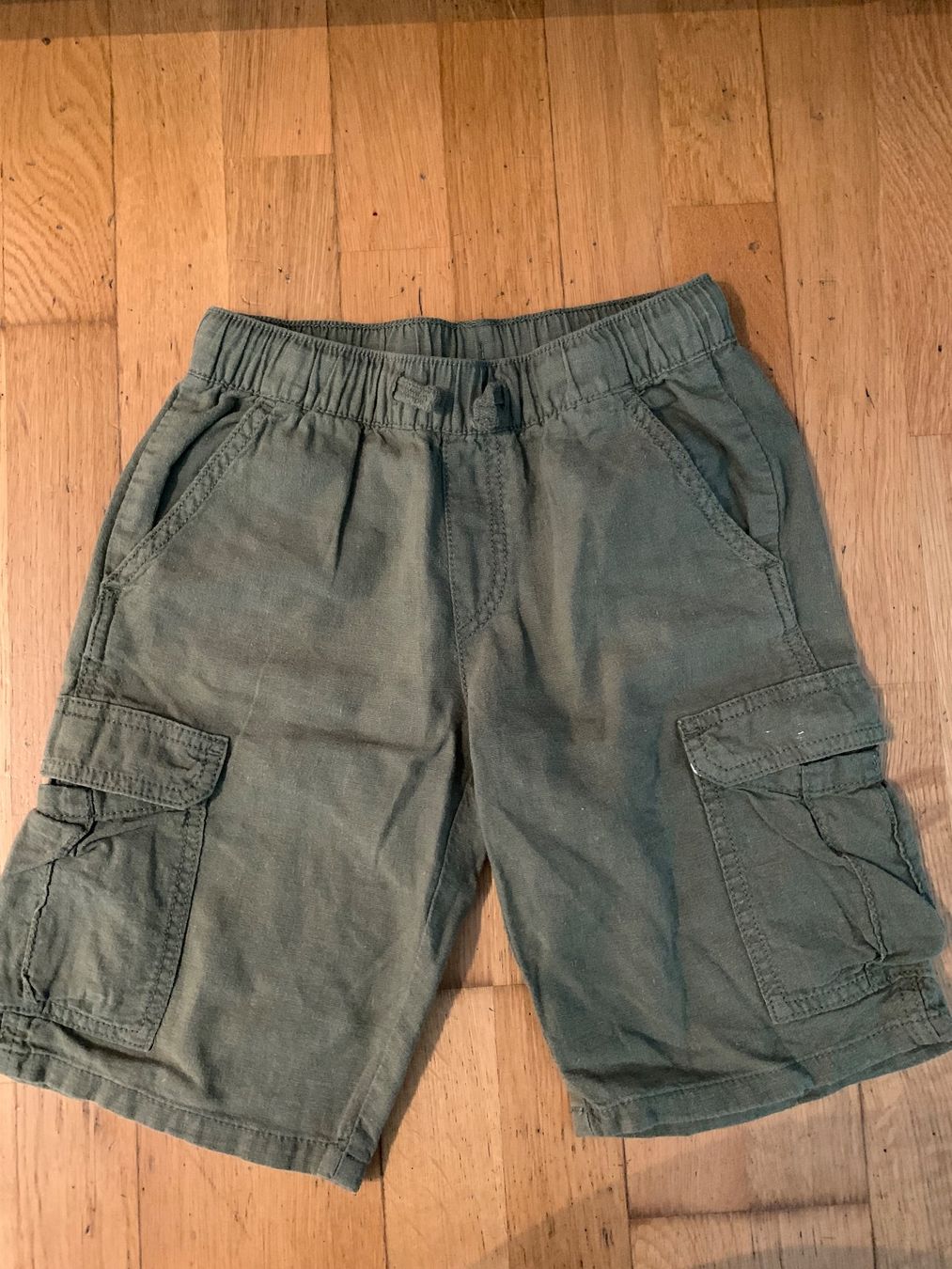 H&M Pantaloni: Kurze Cargohosen Junge Ge. 122 – Usato da Bülach venduto da engeli92