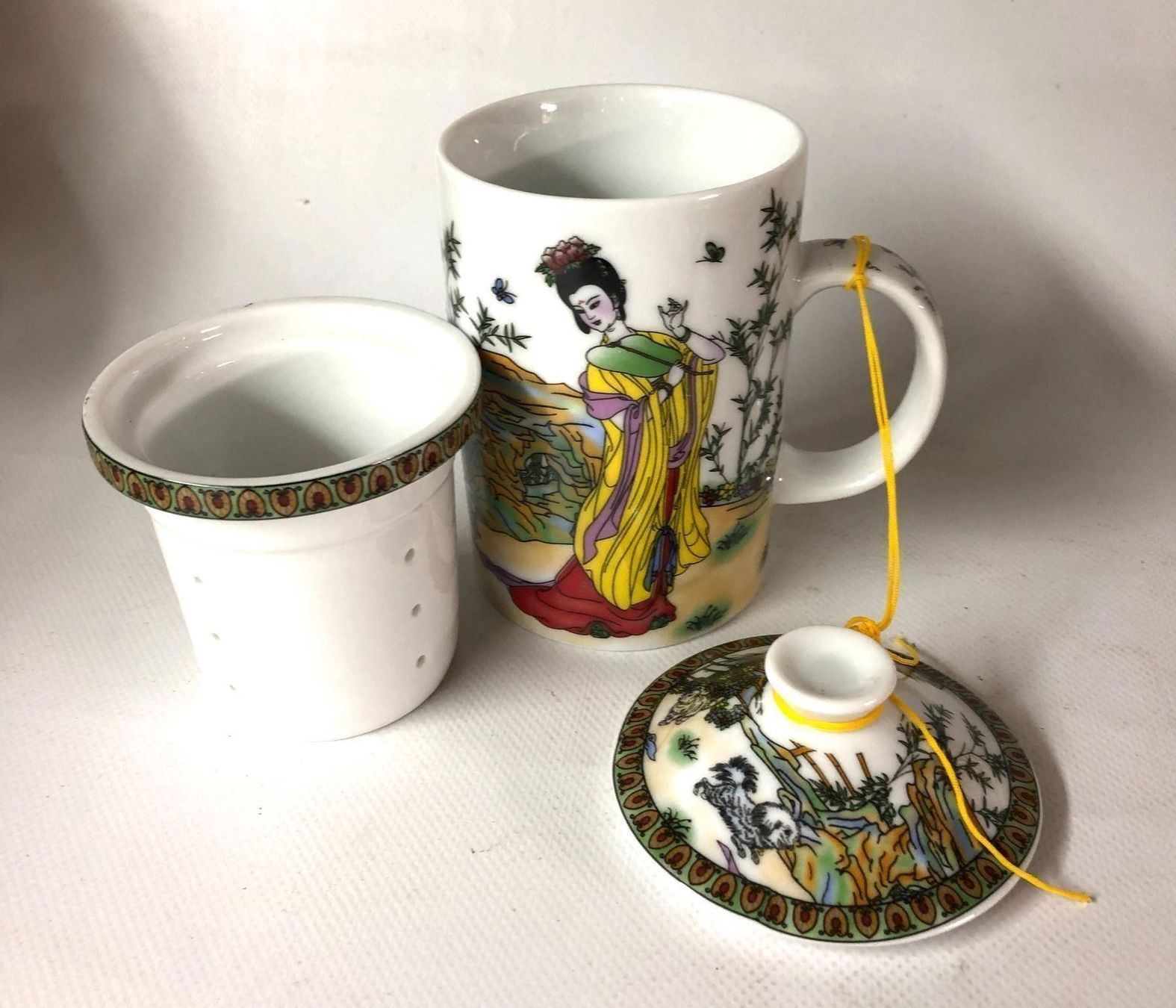 Tasses: Teetassen handbemalt mit Einsatzsieb – Neuf (Voir description) à Solothurn par auktion-schweiz 4
