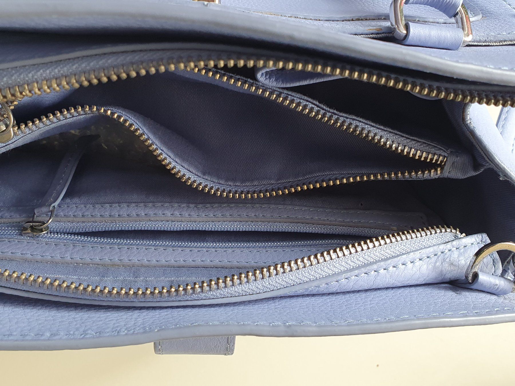 Taschen für Damen: Neue echt Leder-Handtasche hell-violett, nie gebraucht – Neu (gemäss Beschreibung) aus Zürich von sunflower89 3