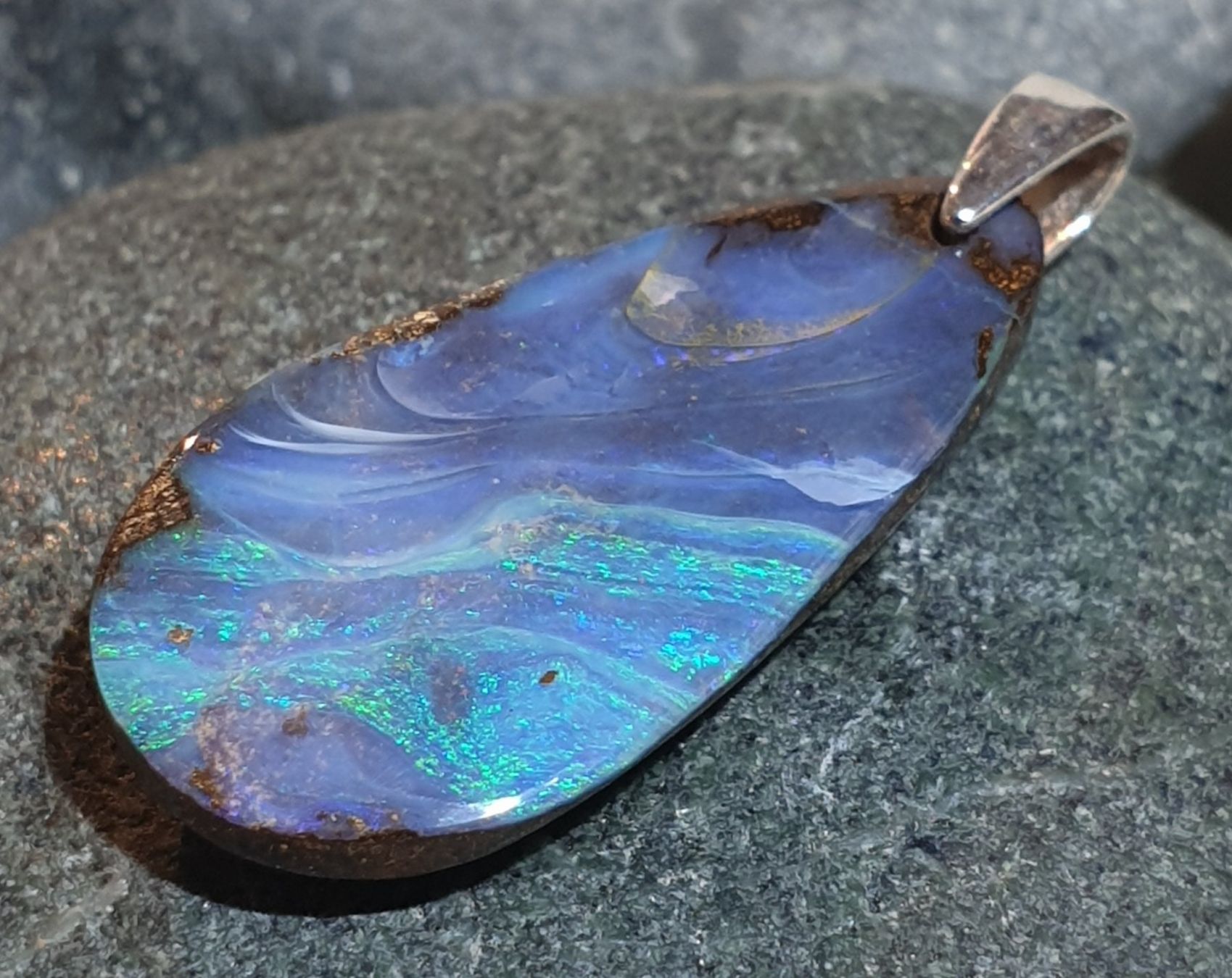 Ciondoli: Anhänger Boulder Opal. – Nuovo (secondo la descrizione) da Niederbüren venduto da Raphael014