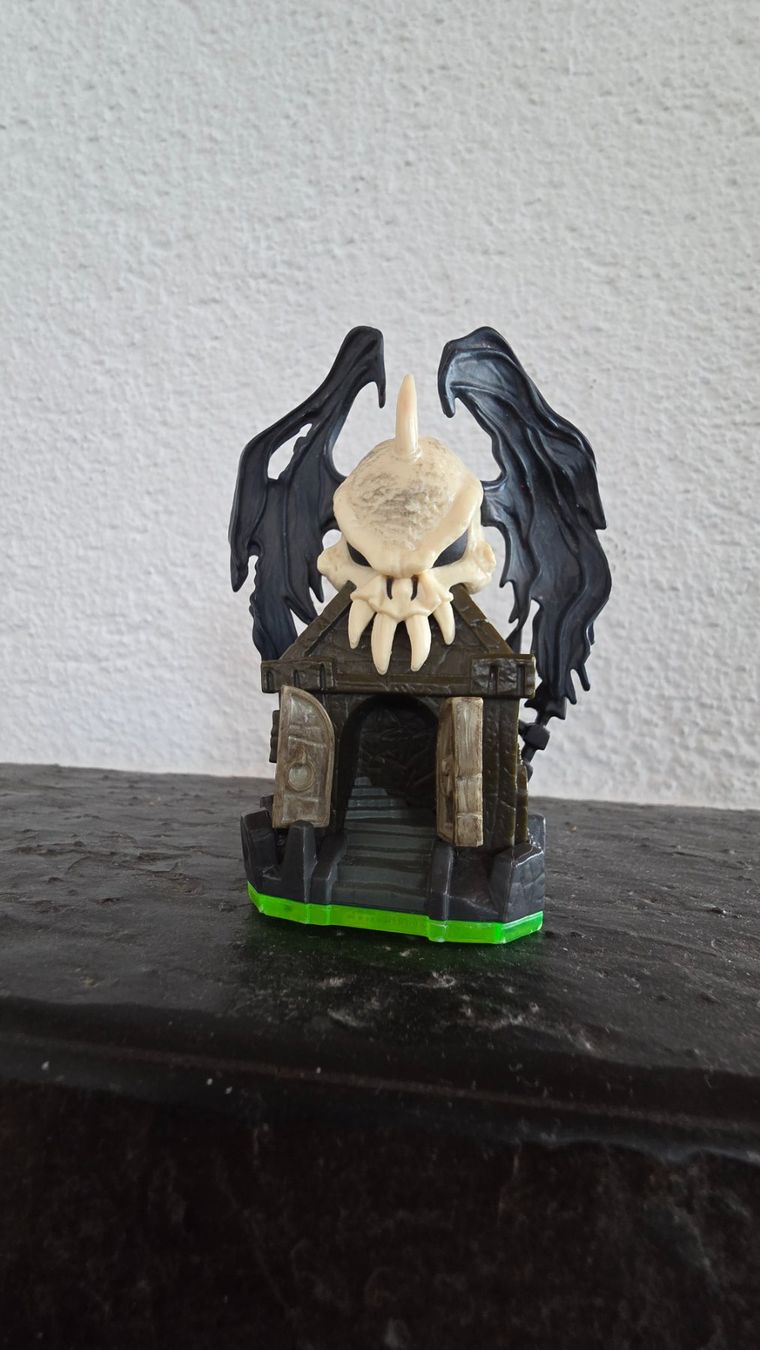 Statuette: 32 Skylanders Figuren + Portal – Usato da Rorschach venduto da Martinmerg 1