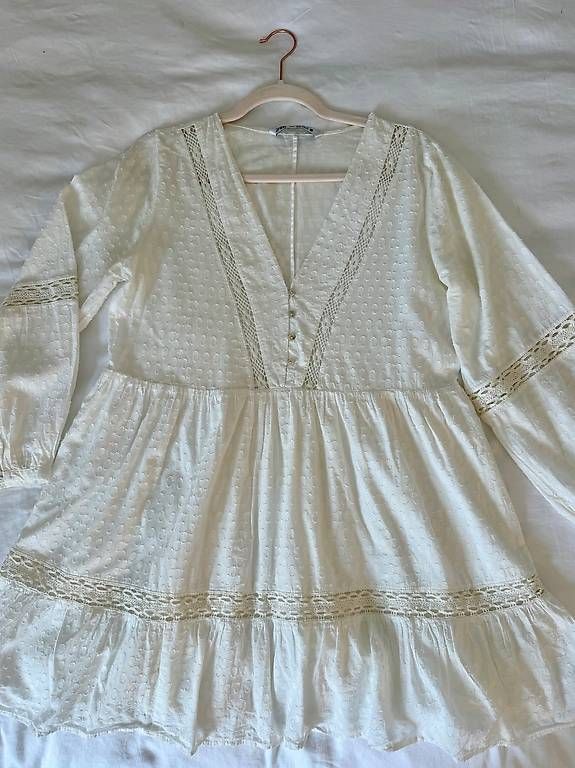 Vestiti: Zara Baumwoll-Minikleid in Ecru, Größe M – Usato da Oberwil-Lieli venduto da hbailer