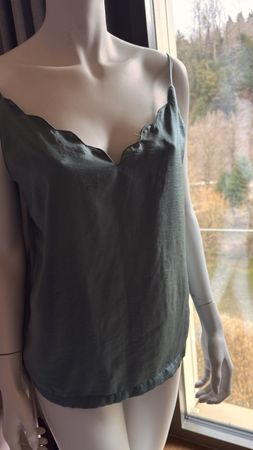 ONLY Olivgrünes Cami-Top – |Größe 38 |– Sommerbereit!