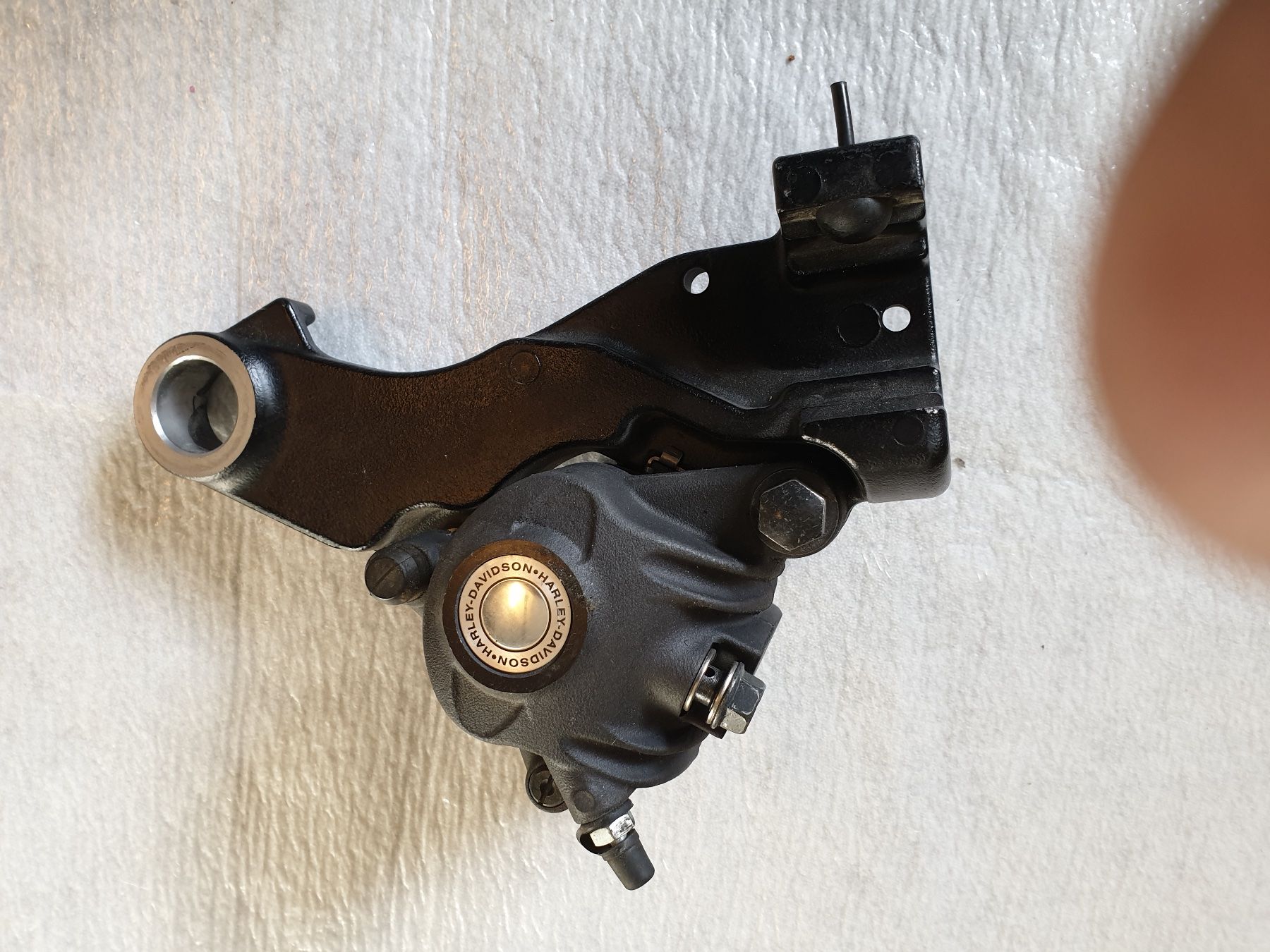 Harley-Davidson Tutti i ricambio per moto: Harley Davidson Bremszange hinten – Nuovo (secondo la descrizione) da Steinerberg venduto da Oldtimer71