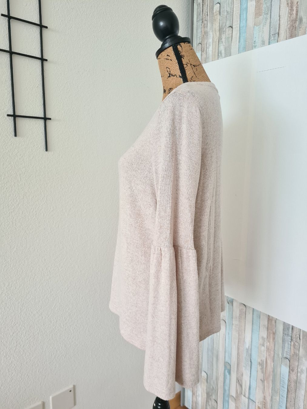 Only Maglioni & Felpe: Only Pullover mit Trompetenärmel, Grösse M, Top Zustand! – Nuovo (secondo la descrizione) da KRIENS venduto da Franzy_Blond10 1