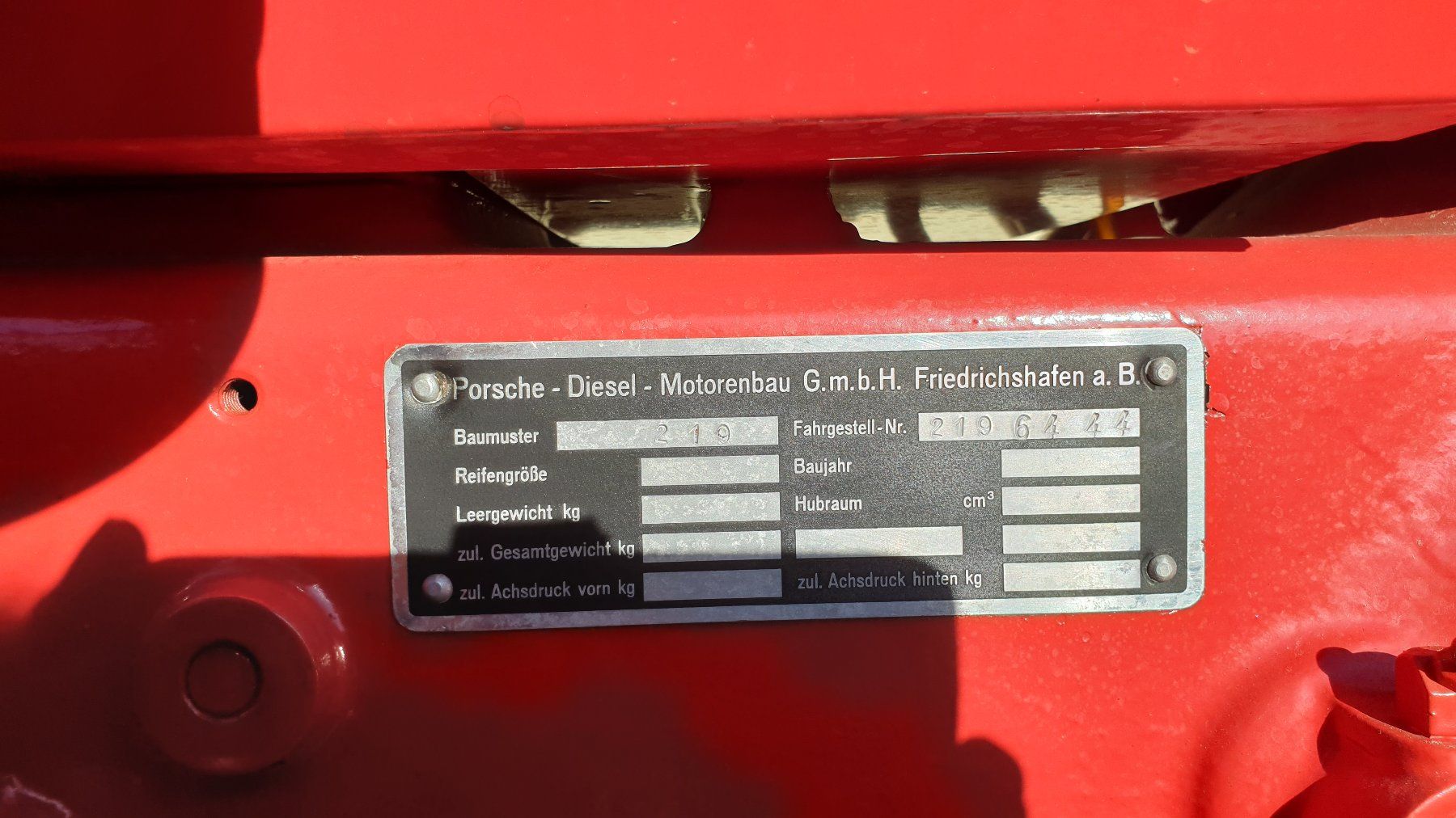Porsche Automobili: Porsche 219 Veteran – Usato da Wil SG venduto da Shelbys 4