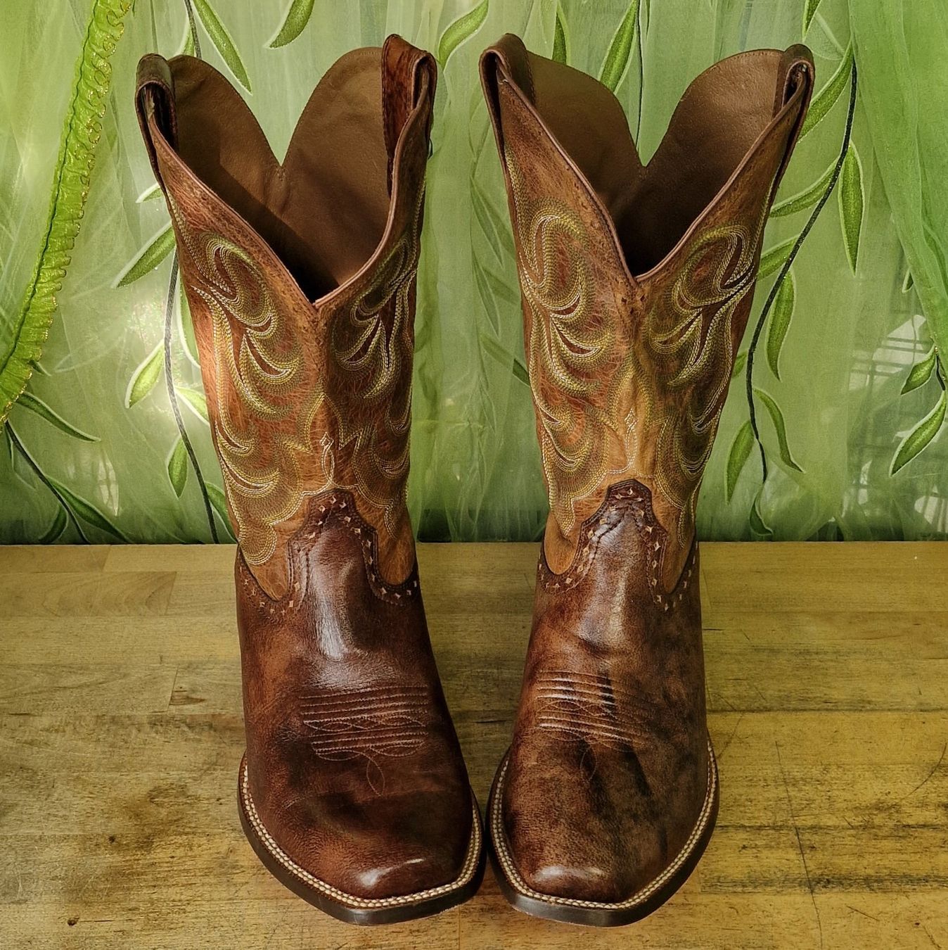 Ariat Herrenschuhe: Ariat Cowboy Boots – Gebraucht aus Merlischachen von Sheavy