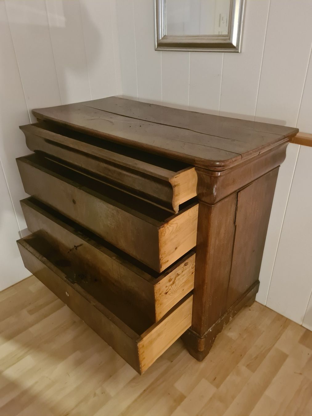 Cassettiere: Commode ancienne en bois massif avec clés authentiques! – Usato da Monthey venduto da 187-zeroo 9