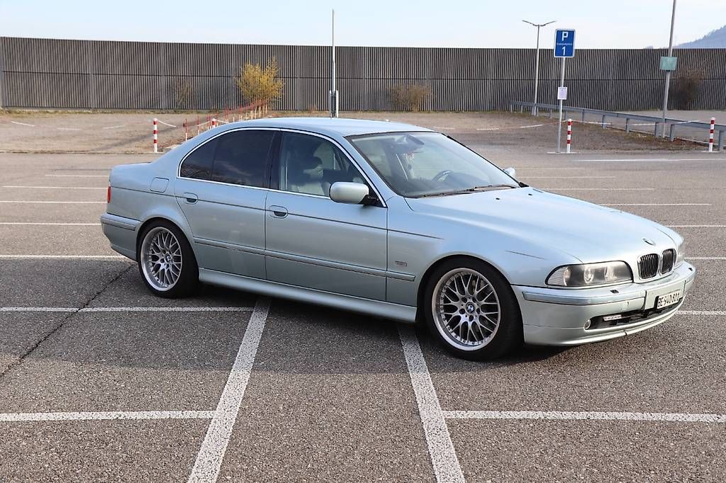 Automobili: BMW E39 535 Facelift – Usato da Thierachern venduto da Toysoldier