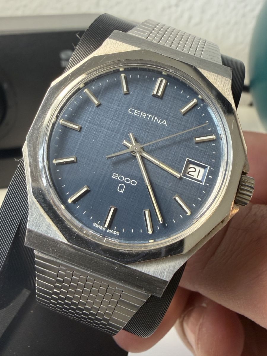 Certina Orologi: Certina Q2000 Quartz Uhr textured dial – Usato da Zürich venduto da Rocola26 1