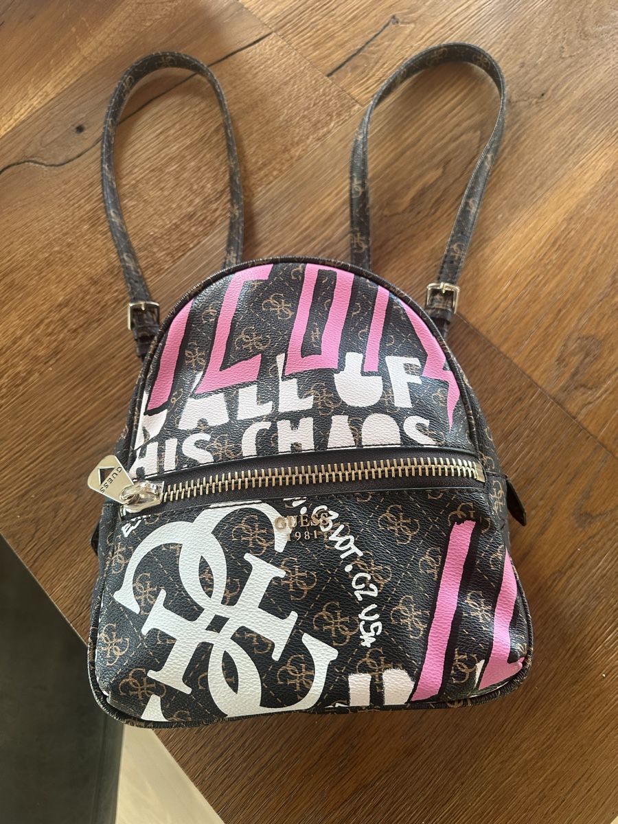 Guess Zaini: Rucksack Guess – Usato da Eich venduto da gabry68 1