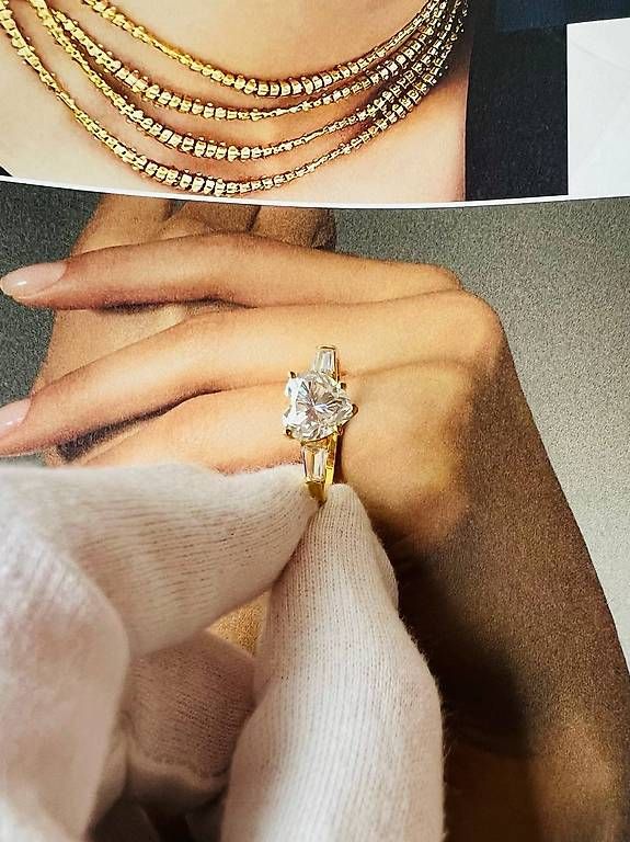Ringe: Herzförmiger Moissanitring 2 Karat – Gebraucht aus Thalwil von han_2b8c