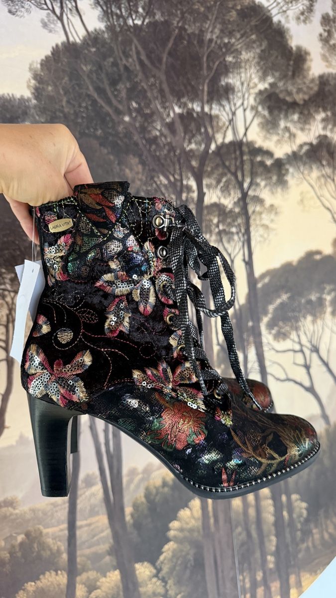 Scarpe da donna: NEU Stiefeletten mit Blumenmuster - Gr 39 – Nuovo e nell'imballaggio originale da Zürich venduto da Katy555 3