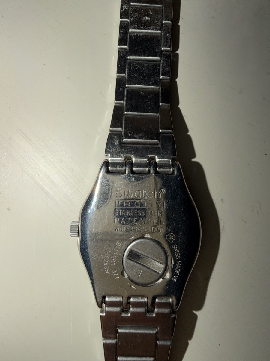 Swatch Orologi: SWATCH Uhr / Silber mit pinkfarbenen Steinen – Usato da Zürich venduto da 2ndhandzurich 2