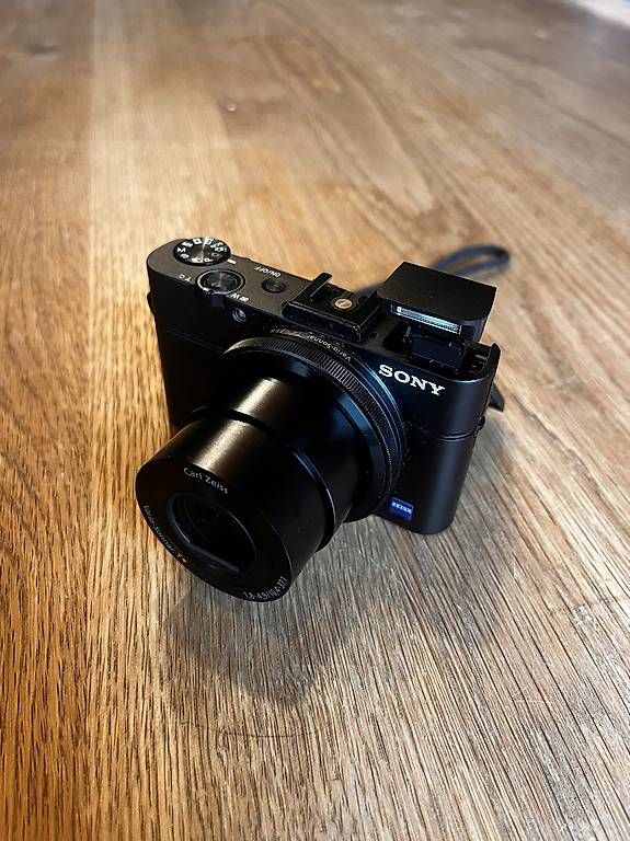 Appareil photo: SONY RX100 M2 – D'occasion à Ennetmoos par erebus87 2