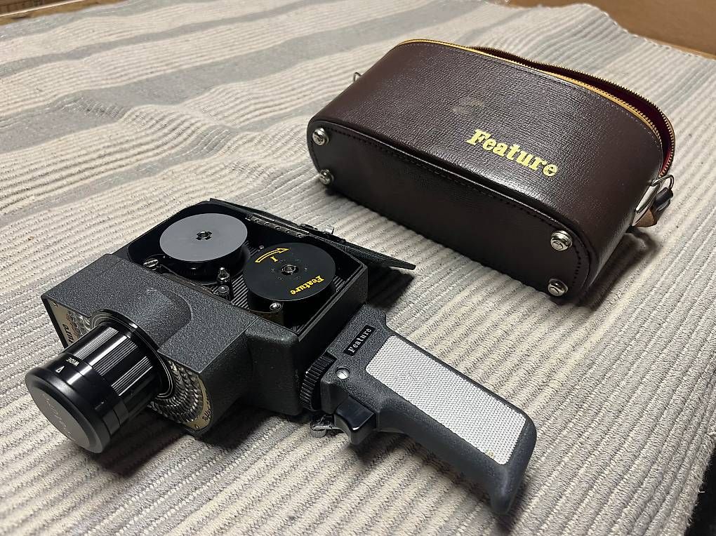 Videocamere: Caméra Super 8 Feature Reflex Zoom + sac vintage – Usato da La Chaux-de-Fonds venduto da Simone1180