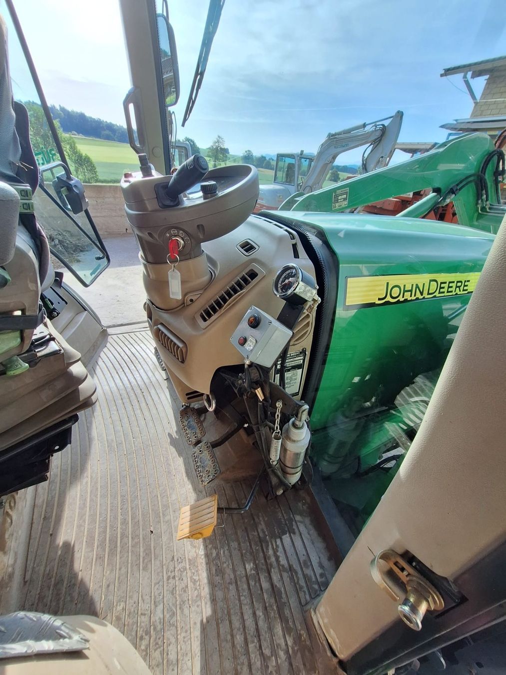 John Deere Trattori: John Deere 6930 Autopower mit RÜFA – Usato da Ballwil venduto da bohrmeister 8