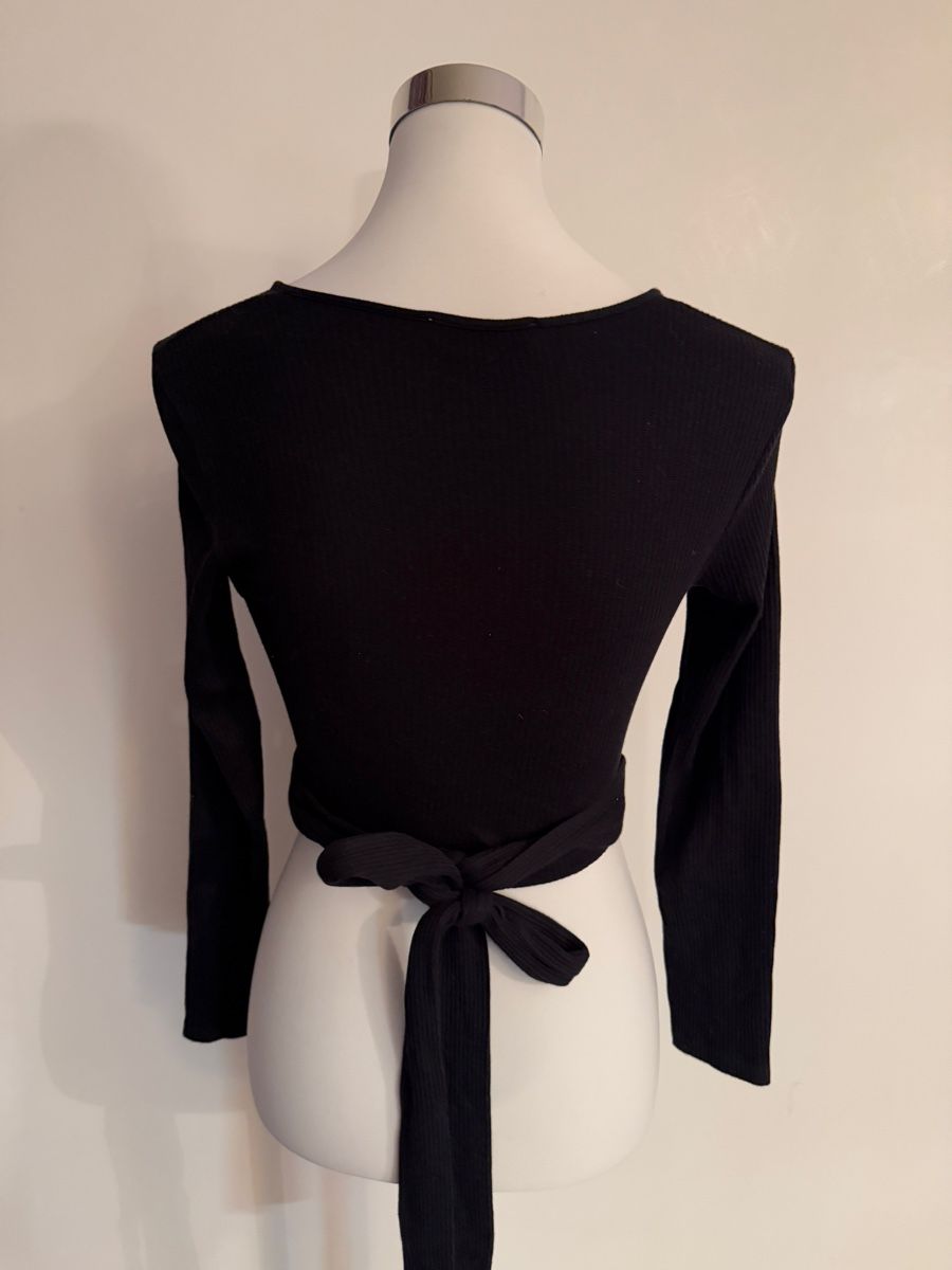 Zara Top: 2 Zara Tops XS – Usato da Zürich venduto da JOD213 5