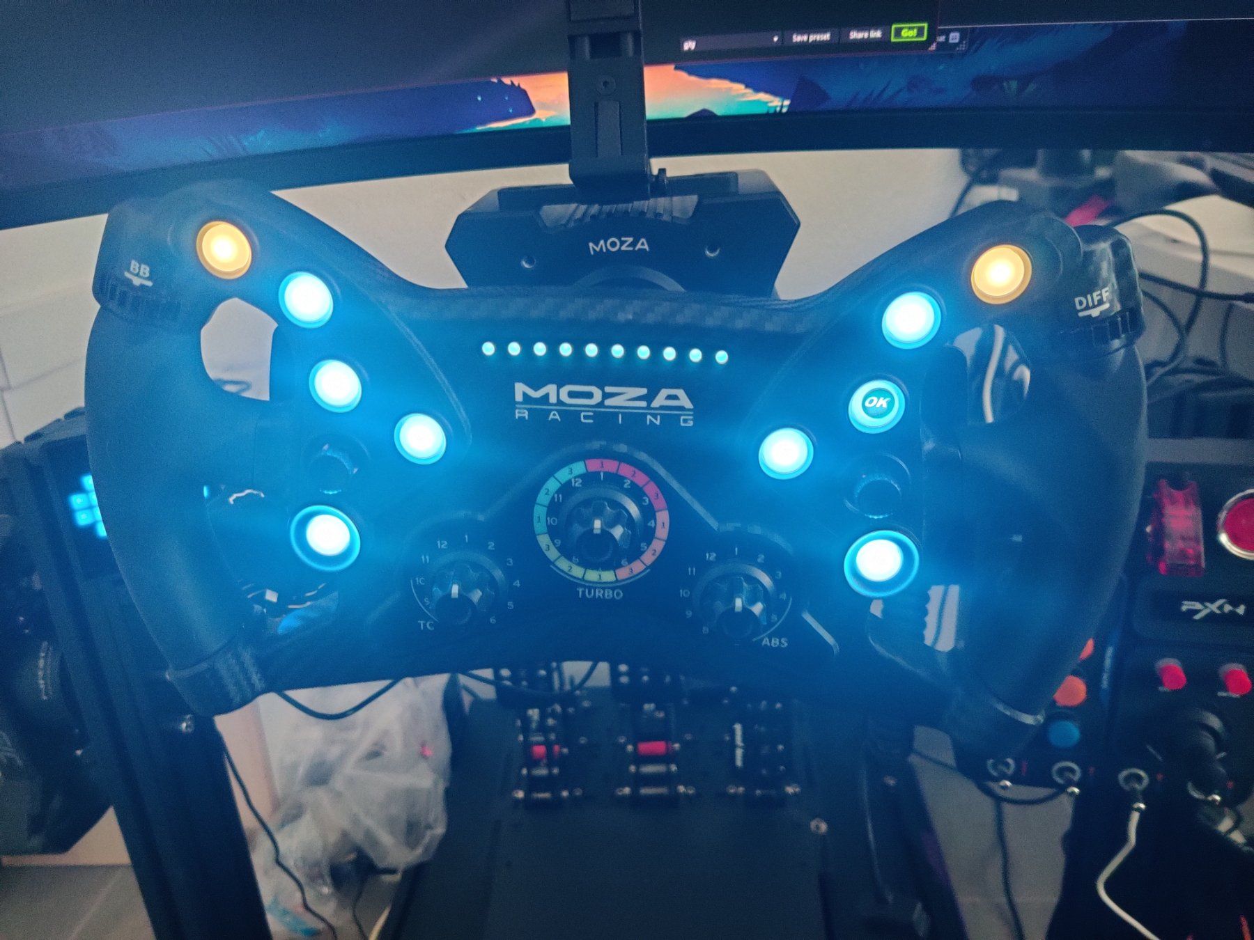 Moza Racing Controller: Moza R9 (V2) + Moza KS GT – Usato da Arbedo venduto da srosini