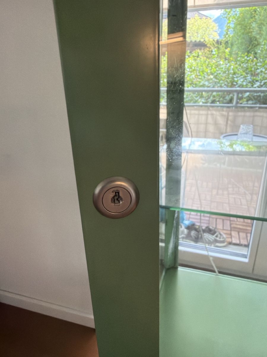 Ikea Vetrine: Vitrine – Usato da Luzern venduto da cel_hgx9 2