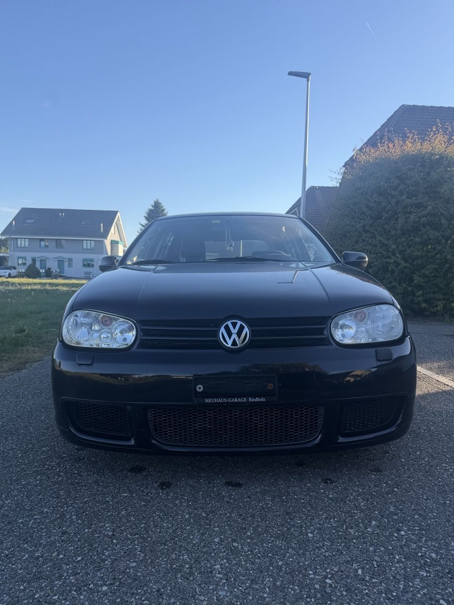VW Automobili: Golf 4 GTI 1.8t – Usato da Oekingen venduto da Zeichen64