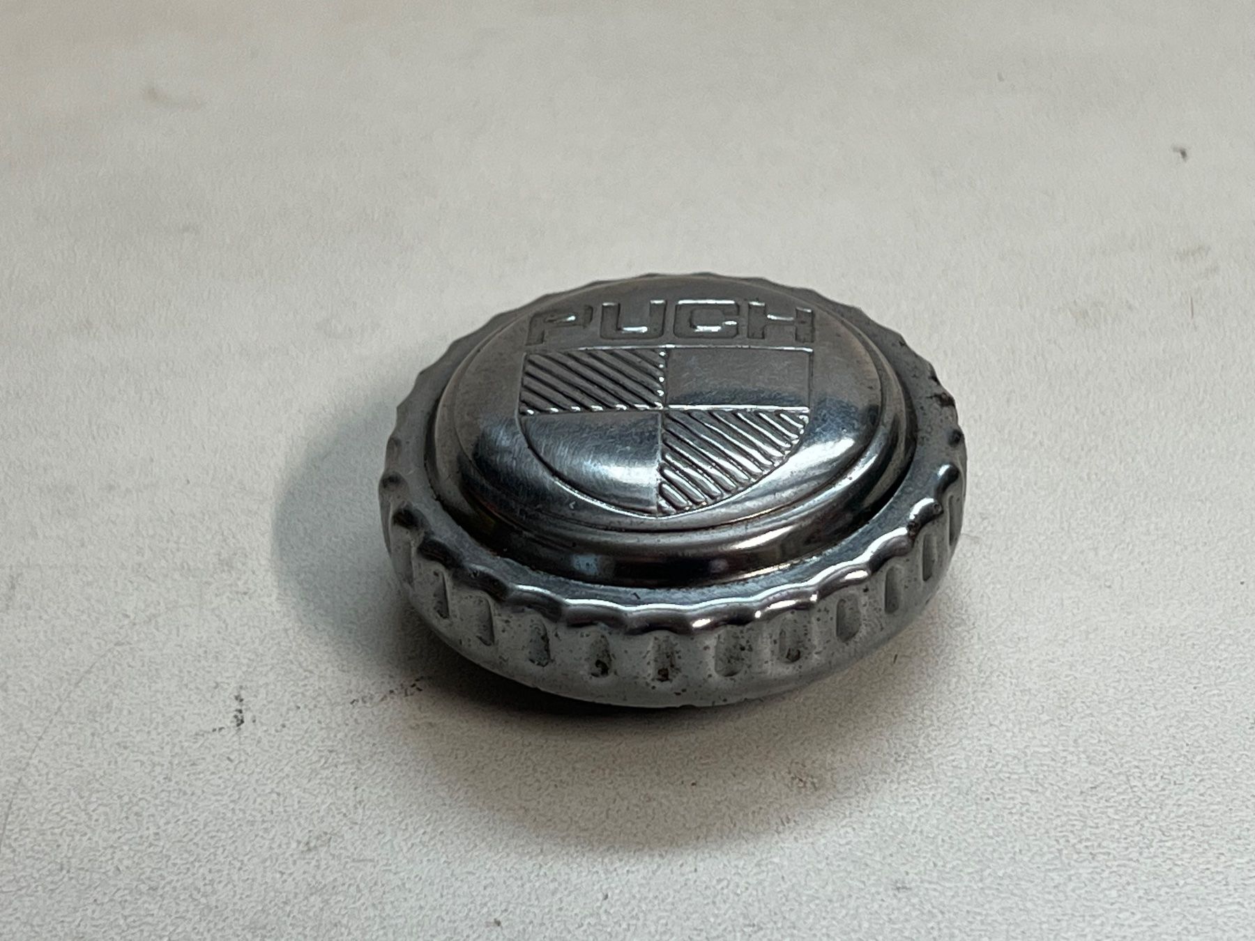Puch Parti ricambio per ciclomotori: Puch Maxi X30 Tankdeckel original – Usato da Steffisburg venduto da FlorianJohner 1
