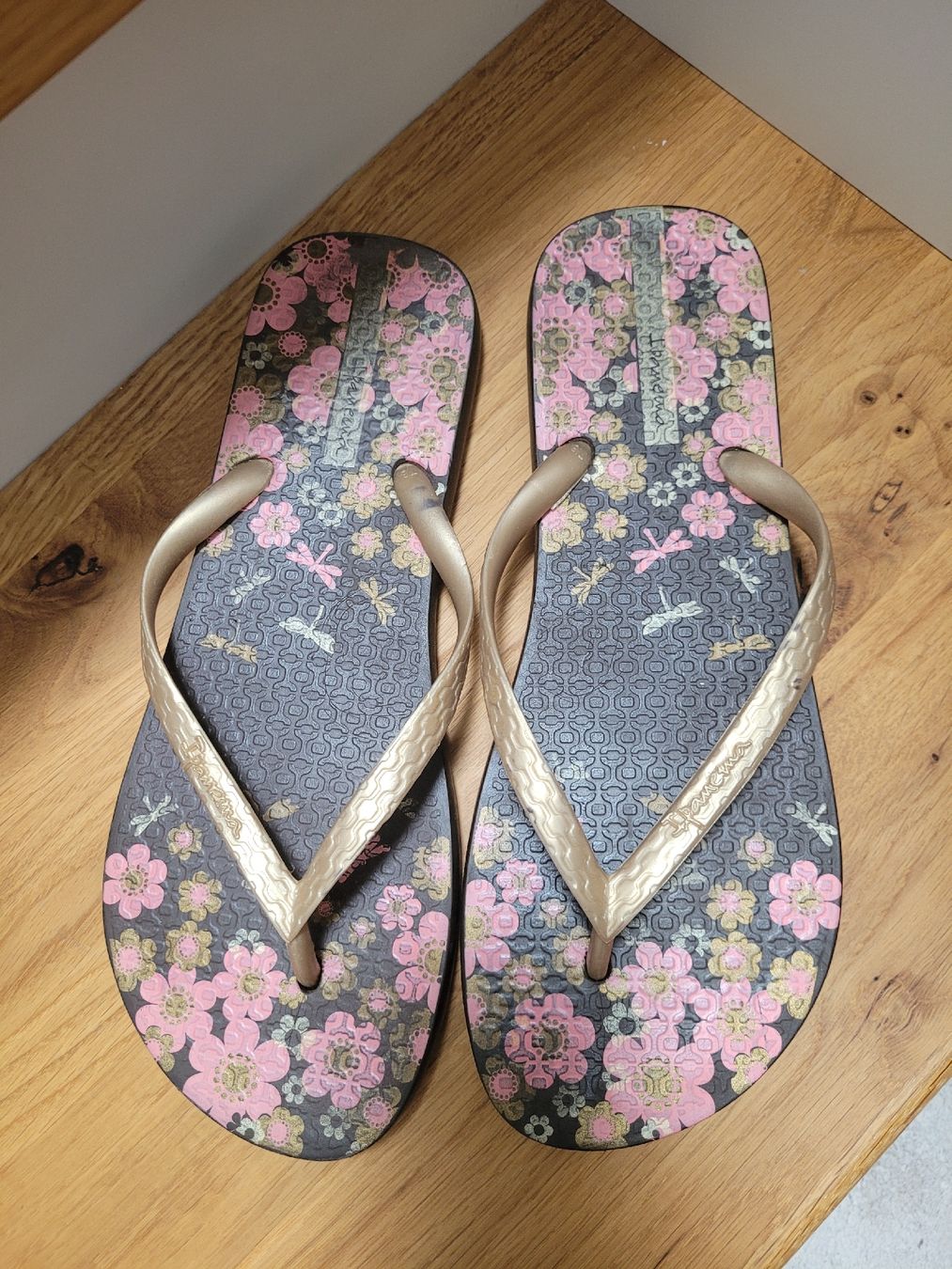 Ipanema Scarpe da donna: Ipanema Flip Flops Blumenmuster Grösse 40 – Nuovo (secondo la descrizione) da Bennau venduto da Moonshine_68 1