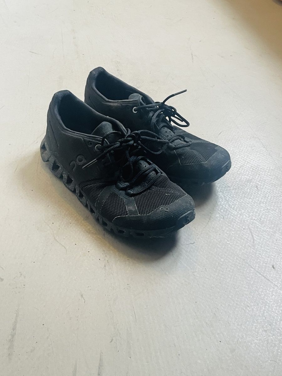 On Damenschuhe: On Running Cloud Schuhe, 37 – Gebraucht aus Zürich von zit_6ppj 1