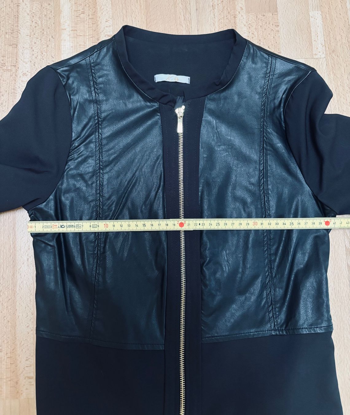 Giacche: Neue Kunstleder Jacke - schwarz - Grösse S – Usato da Zofingen venduto da Justizia_01 4