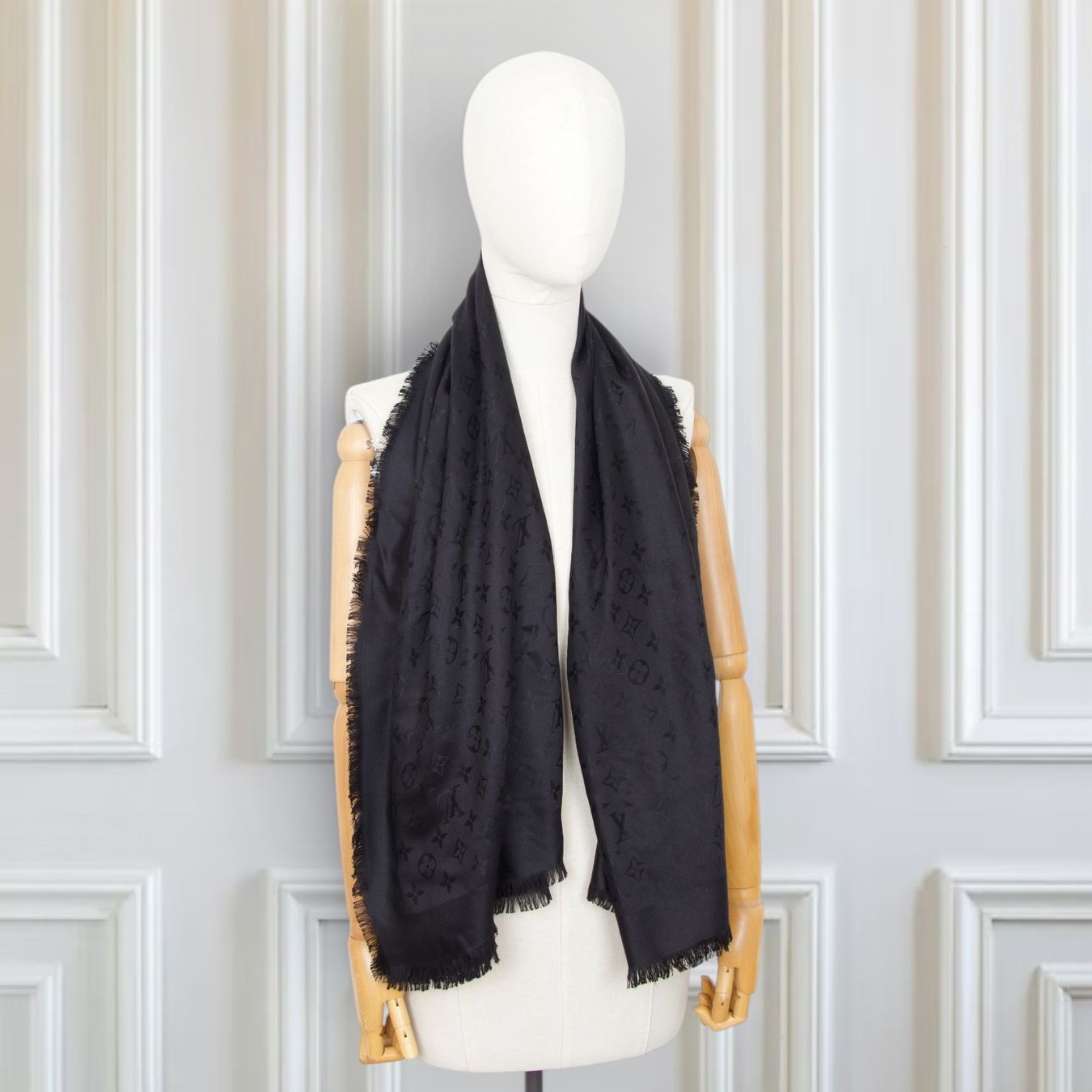 Louis Vuitton Foulards, Tücher & Schals: Louis Vuitton Monogram Schal schwarz – Gebraucht aus Binningen von Designerlabels 2