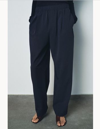 Zara fliessende gerade Hose dunkelblau Grösse M NEU