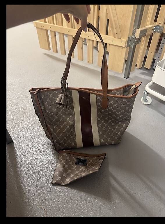 Taschen für Damen: Joop Tasche – Gebraucht aus Wiesendangen von Aleksad