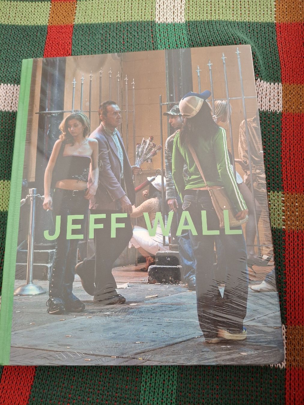Libri: Jeff Wall: Catalogue Raisonné 1978-2004, originalverpackt – Nuovo e nell'imballaggio originale da Oberengstringen venduto da inn_rw7z