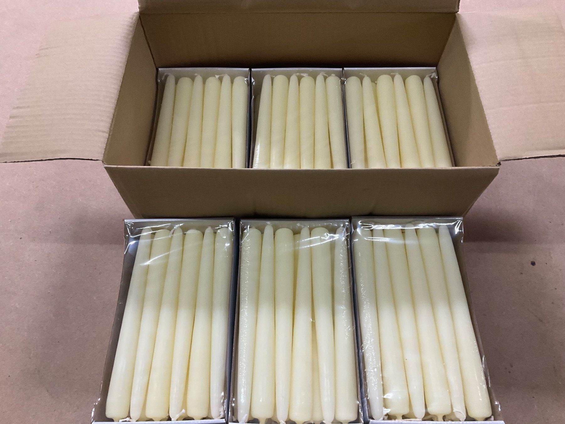 Candele: 907 Posten Spitzkerzen 2016Stk. aus Liquidation – Nuovo (secondo la descrizione) da Derendingen venduto da Meisterstuecke 1