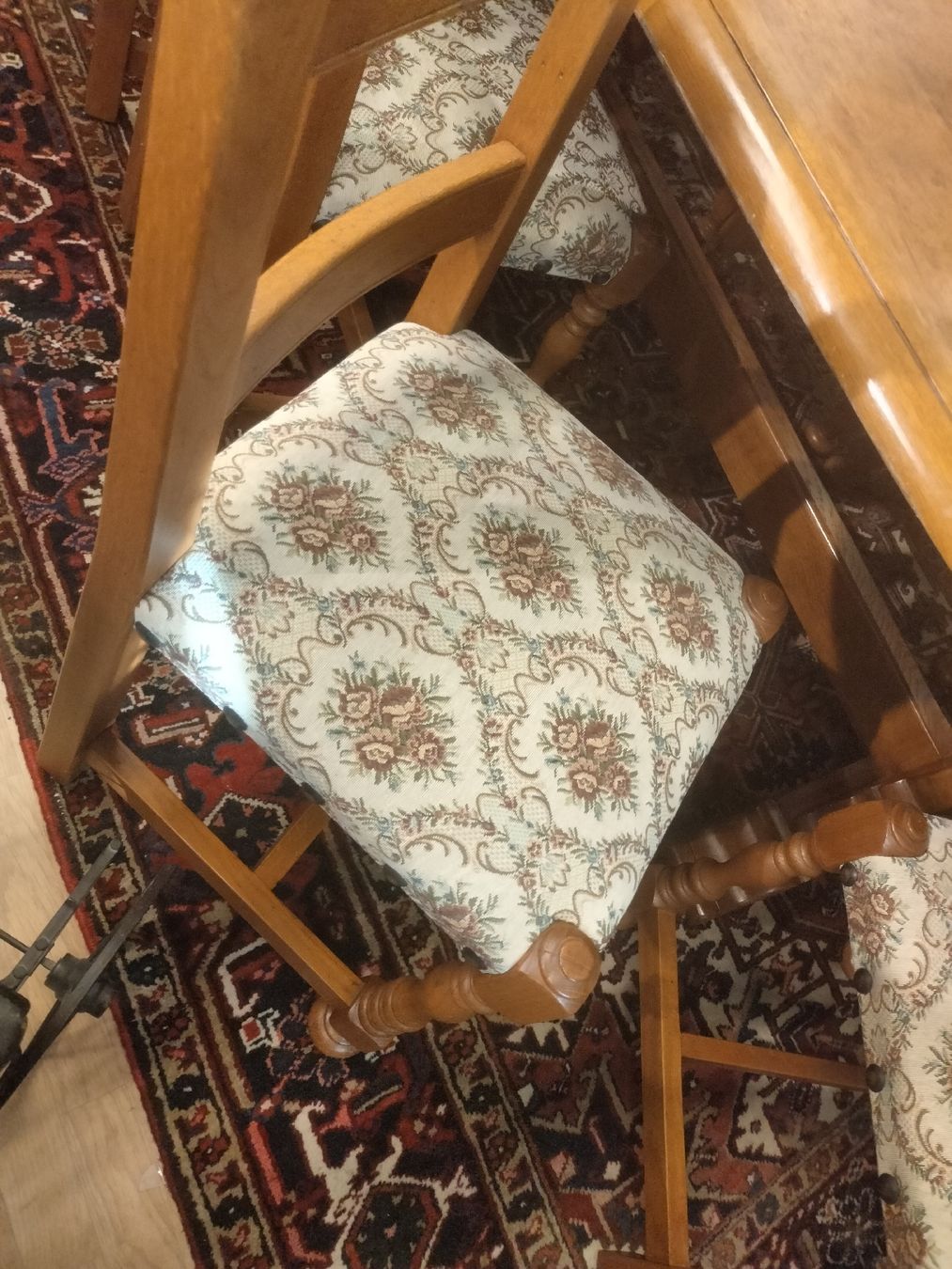 Set de table et chaises: Tisch & Stühle – D'occasion à Zwingen par inf_2blh 5