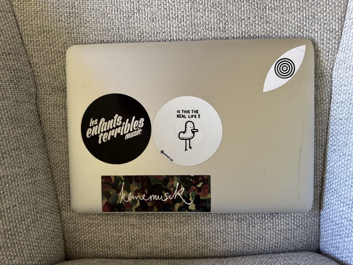 Apple Portables: MacBook Air 13 – Défectueux à Adliswil par Busys 2