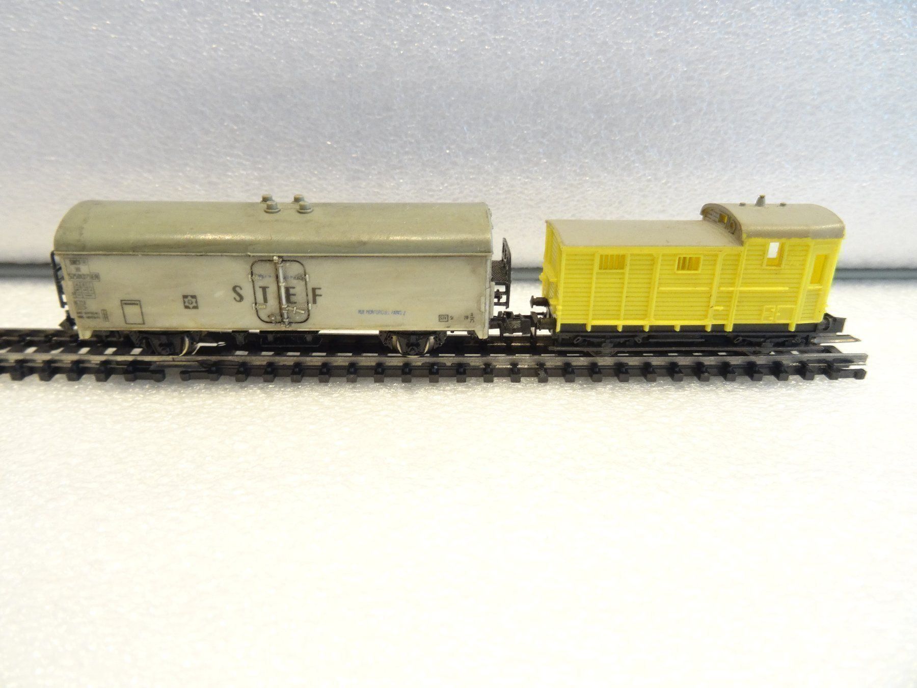 Trix Modellini di ferrovie: Trix / Lima N-Spur 2 Güterwagen – Usato da Hochdorf venduto da Teger02 2