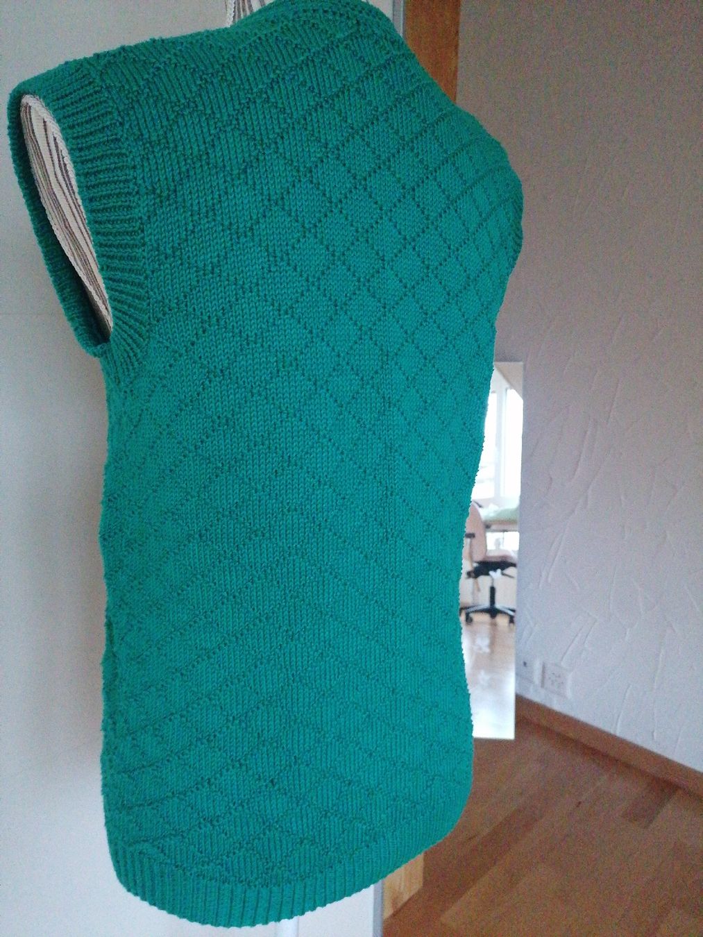 Gilets & Westen: Strickgilet/Damenweste S Baumwollgarn – Gebraucht aus Kaltbrunn von Pitschifan 1