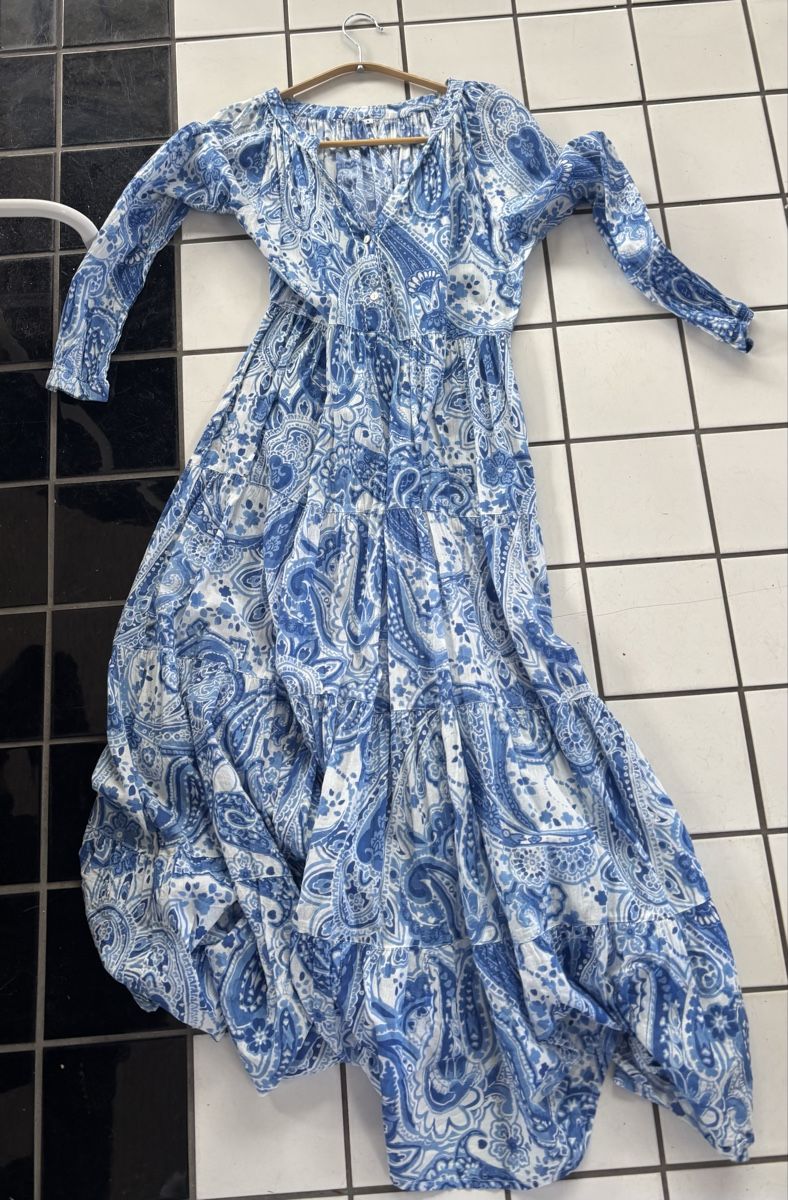 Vestiti: Sommerkleid mit blauem Muster, Grösse S – Usato da Luzern venduto da Joeselling