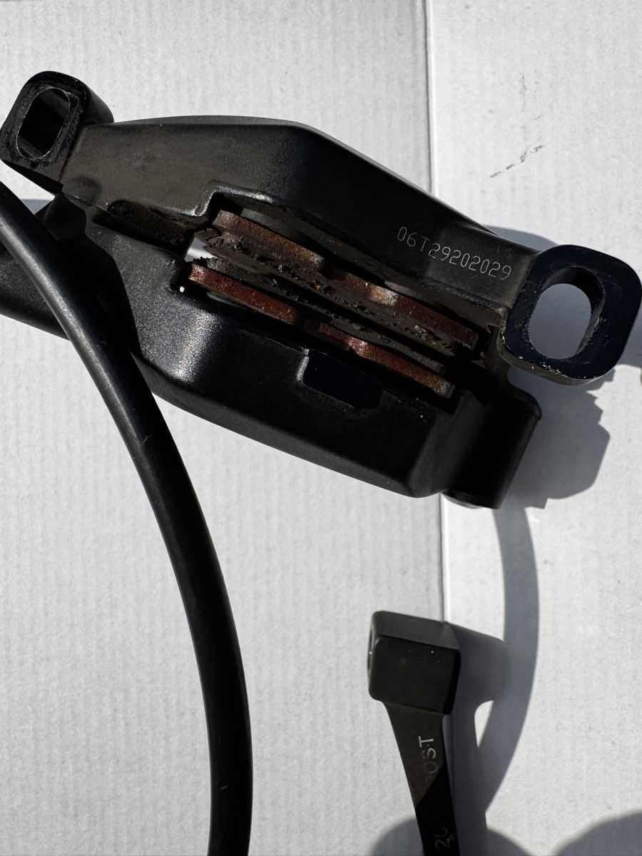 Sram Pezzi di ricambio: Kompl. SRAM DB8 Bremssytem mit 200mm Bremsscheiben – Usato da Oberbuchsiten venduto da Luethy81 3