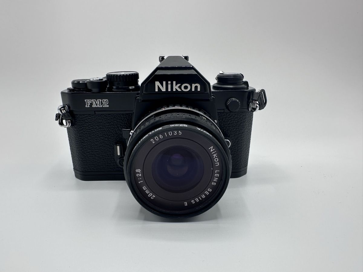 Nikon Kamera: NIKON FM-2 BLACK + 50mm + 28 mm – Gebraucht aus Grand-Lancy von blairou1
