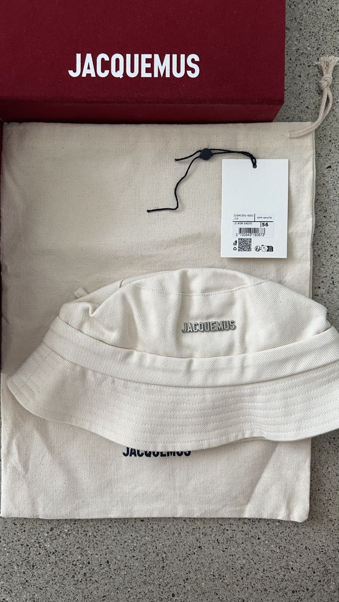 Copricapi, berretti & cappellini: Jacquemus bucket hat – Usato da Birsfelden venduto da ant_ys8y 1