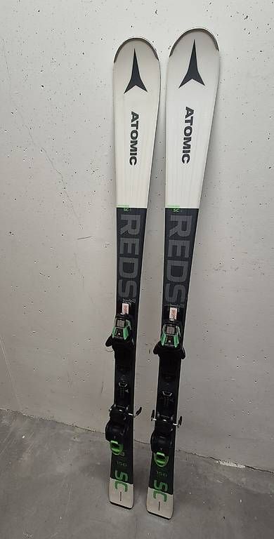 Atomic Sci: Atomic Redster SC mit Bindung-Top-156cm – Usato da Vilters venduto da tin1tho 2